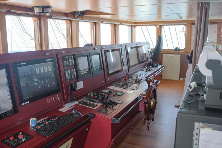 Die Brücke der Windjammer Sea Cloud Spirit ist mit modernster Technik ausgestattet
