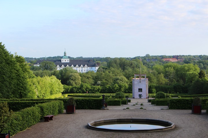 Der Eintritt für den Barockgarten am Schloss Gottorf in Schleswig beinhaltet auch den Zugang zum Nachbau vom Gottorfer Globus, dem ersten Planetarium der Geschichte