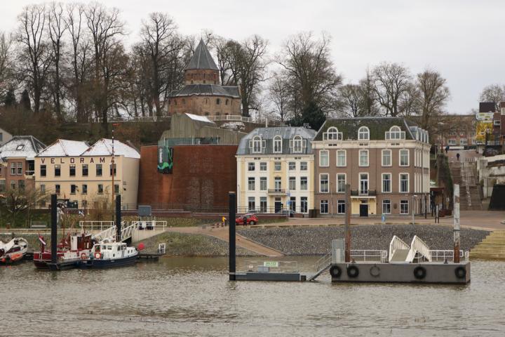 Die über 1.000 Jahre alte St.-Nikolaus-Kapelle ist eine von ursprünglich zwei Kapellen auf dem Valkhof, einem Hügel im Zentrum von Nimwegen