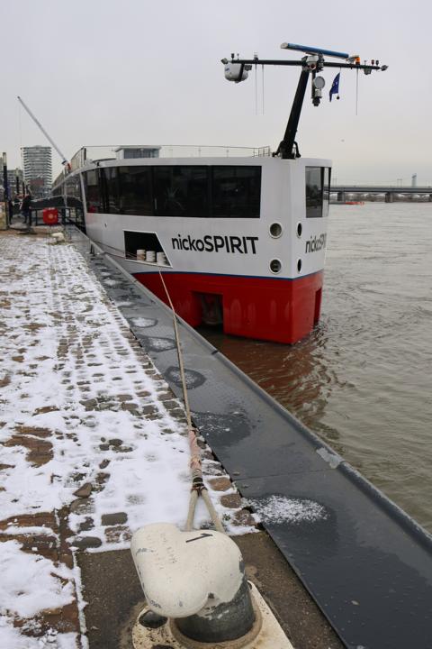 Berliner-Zeitung "Morgenritual vor dem Landgang"