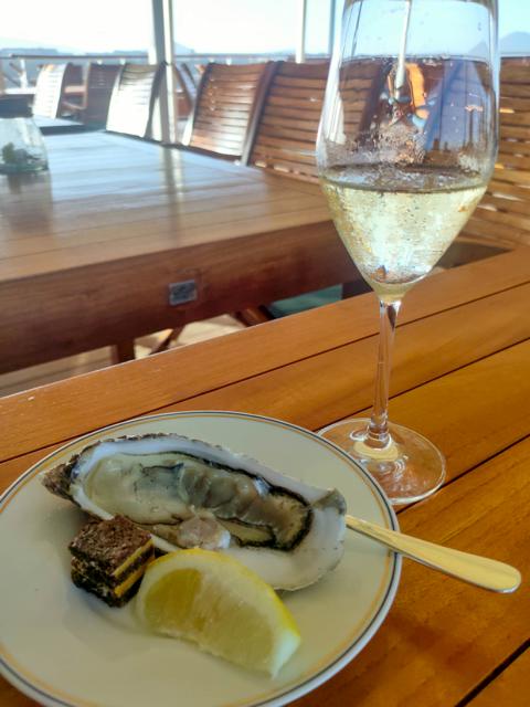 Weser-Kurier "Klangvolle Sommertage unter weissen Segeln"