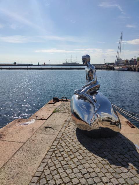 Skulptur HAN des Künstlerduos Elmgreen & Dragset